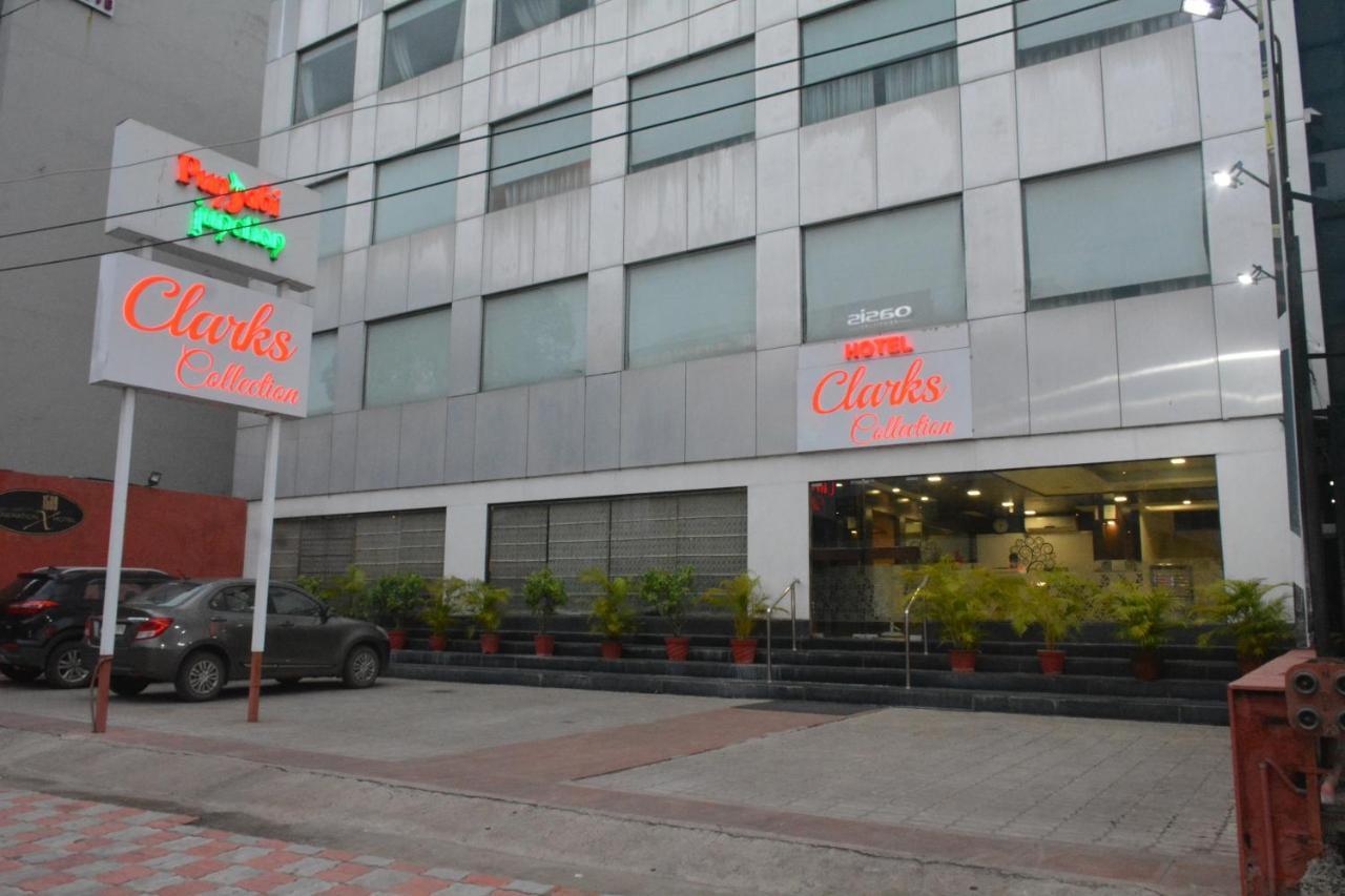 Hotel Clarks Collection Vadodara Esterno foto