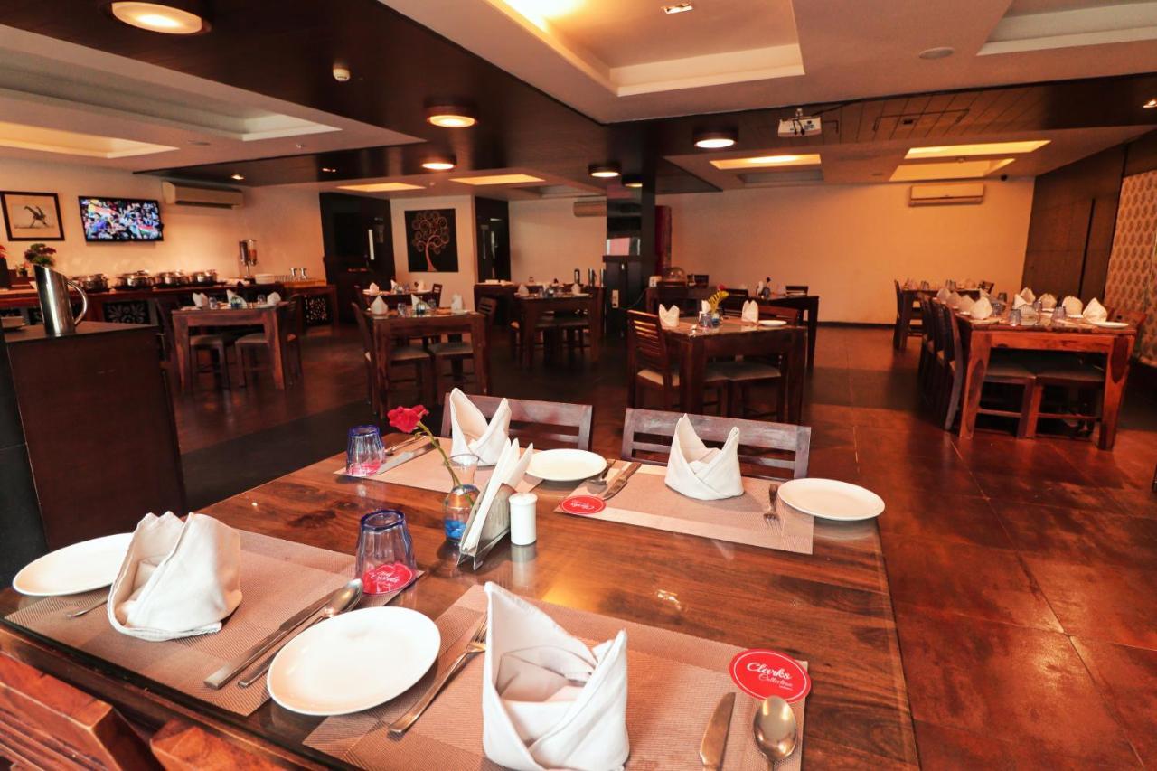 Hotel Clarks Collection Vadodara Esterno foto