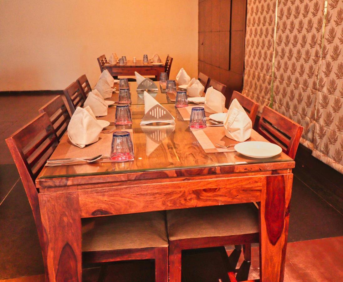 Hotel Clarks Collection Vadodara Esterno foto