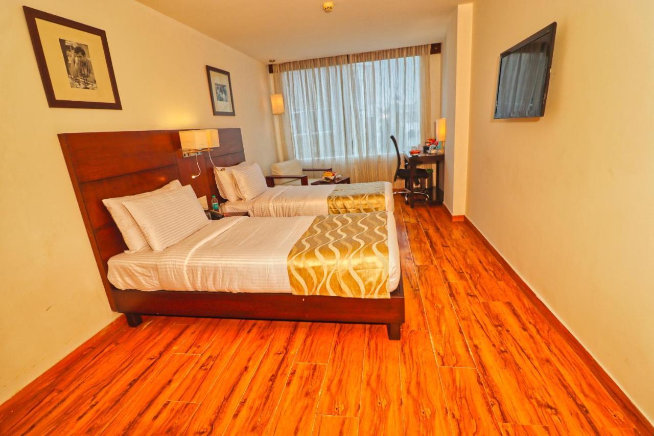 Hotel Clarks Collection Vadodara Esterno foto